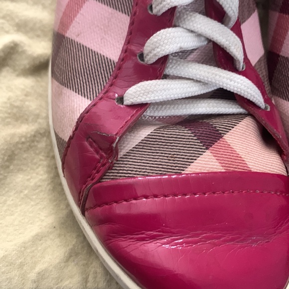 Patent leather Burberry sneakers - Picture 3 of 9